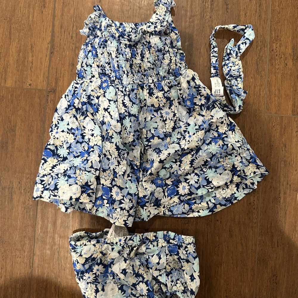 GAP Blue and White Floral Dress Set